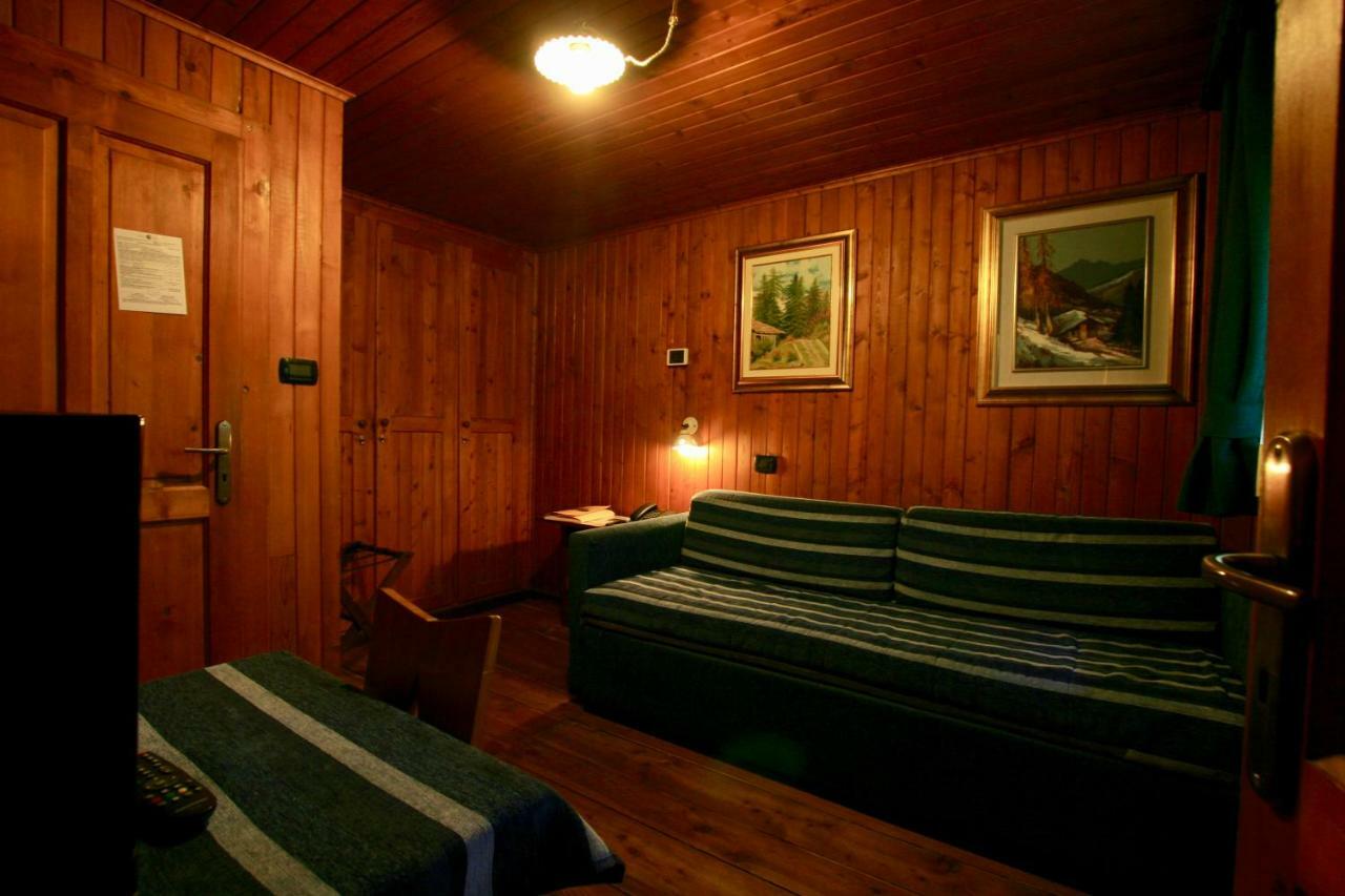 Albergo Villa Anna Maria Champoluc Buitenkant foto