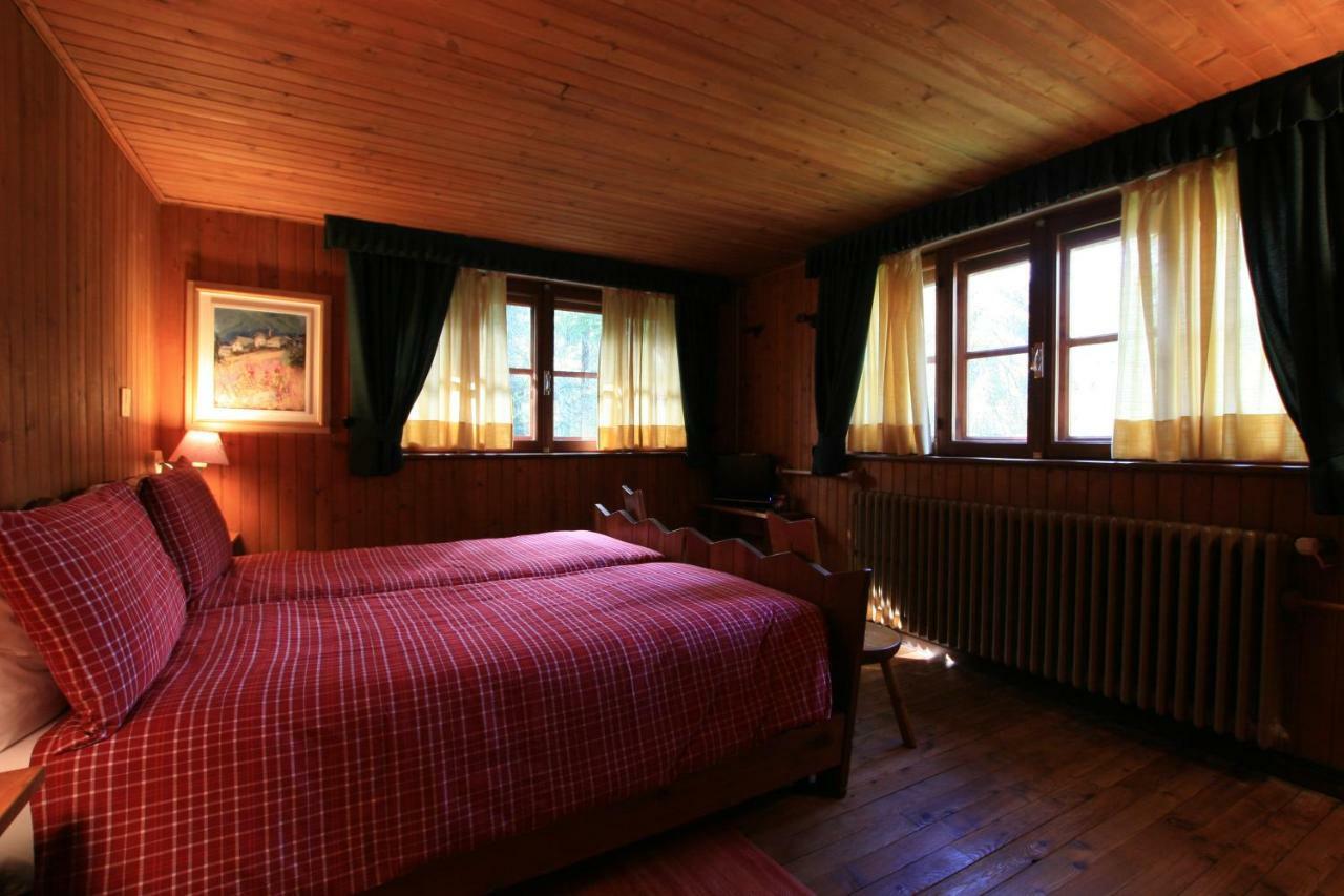 Albergo Villa Anna Maria Champoluc Buitenkant foto