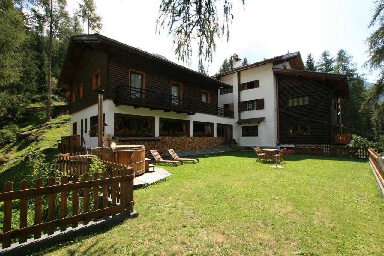Albergo Villa Anna Maria Champoluc Buitenkant foto